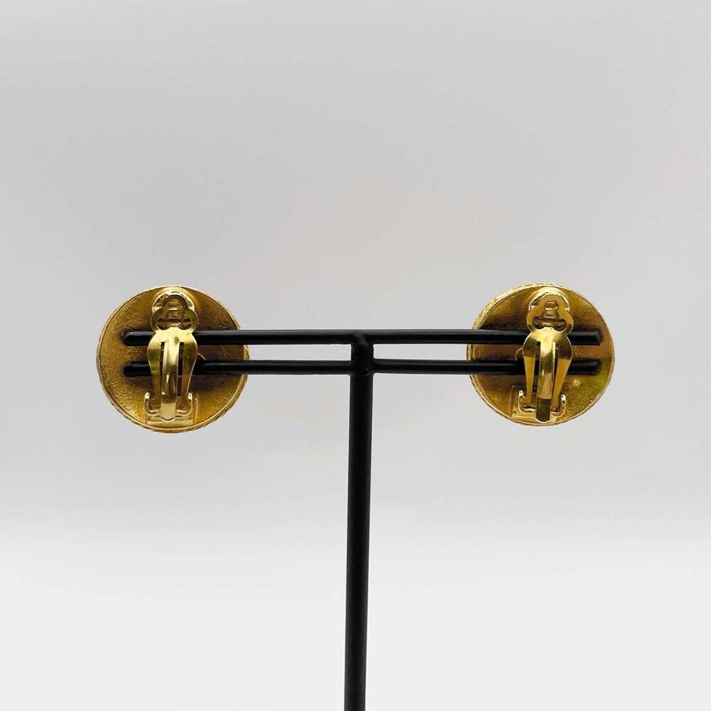 Chanel Cc Logo Round Clip-On Earrings #266508C67B - Picture 2 of 7